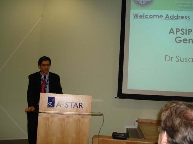 novdec2010110.jpg