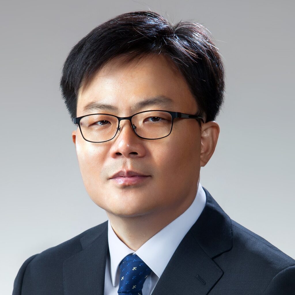 Chang-Su Kim